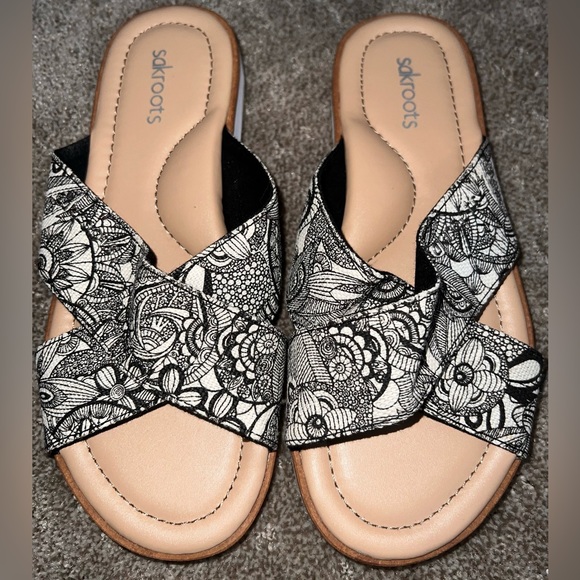 Sakroots Sandals - Picture 1 of 4